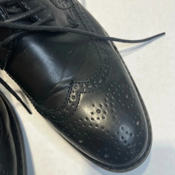 David Stone wing tip black lace up mens dress shoes. Used still look new Size 8 - Picture 10 of 13